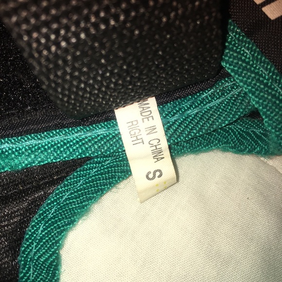 💞 $4 sale (these items must go) Franklin wrist guards pair: youth small - Picture 5 of 8